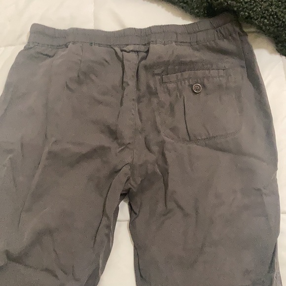 Women’s lightweight pants size small. - Picture 5 of 5
